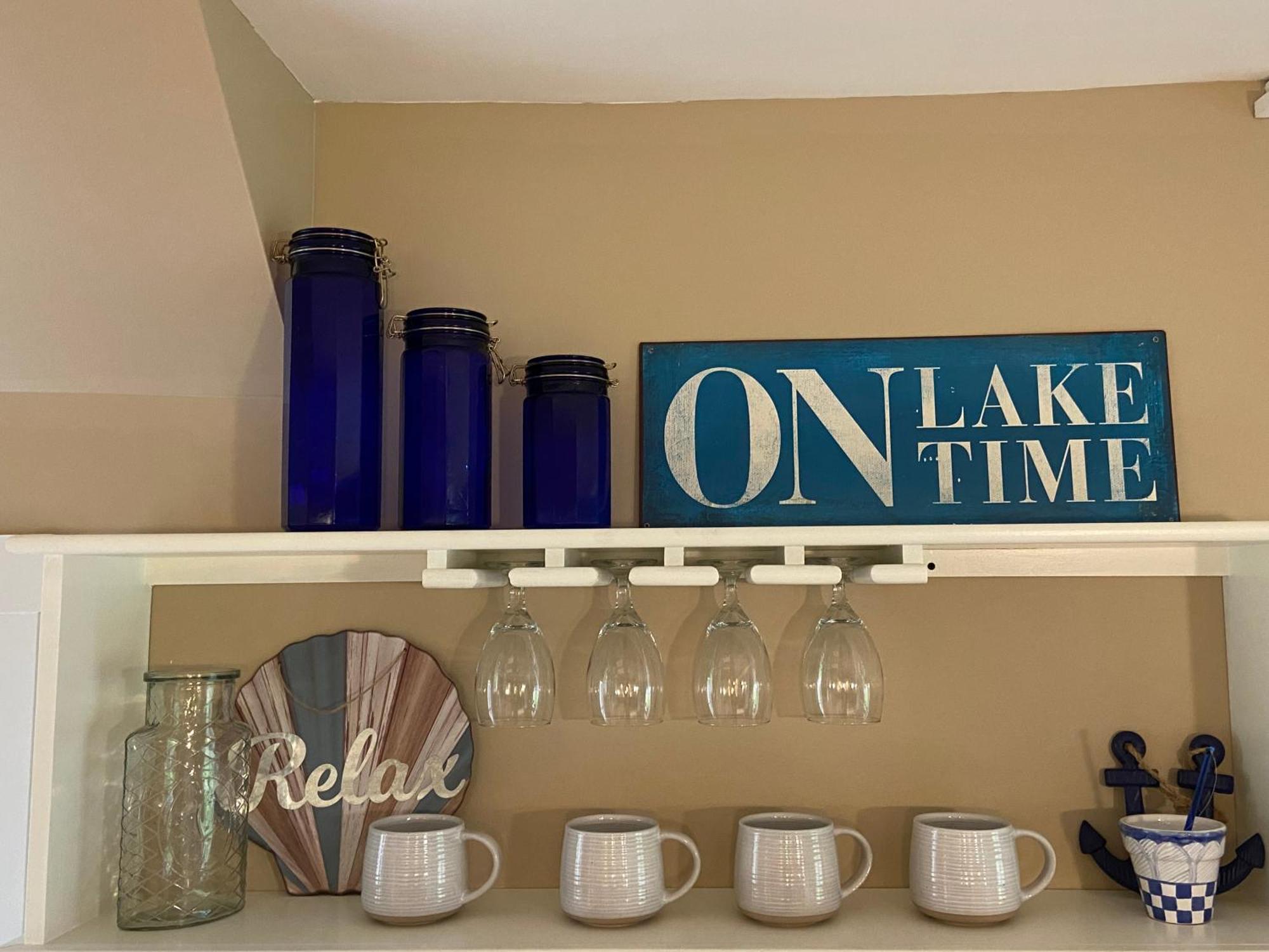 Beach House - On Lake Time Newport Екстер'єр фото