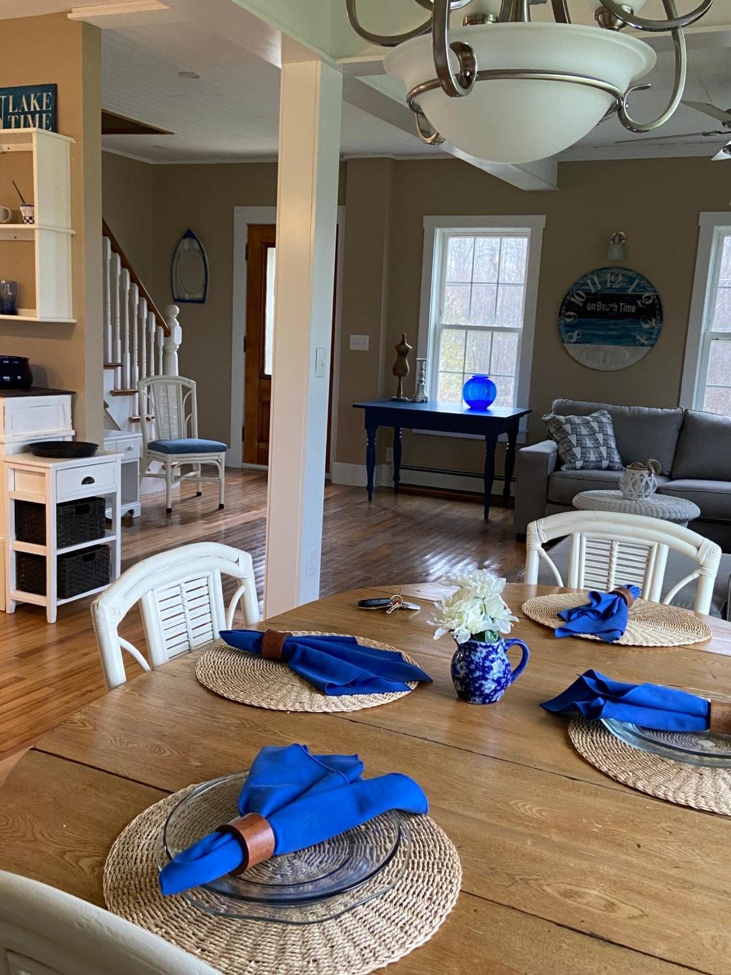 Beach House - On Lake Time Newport Екстер'єр фото